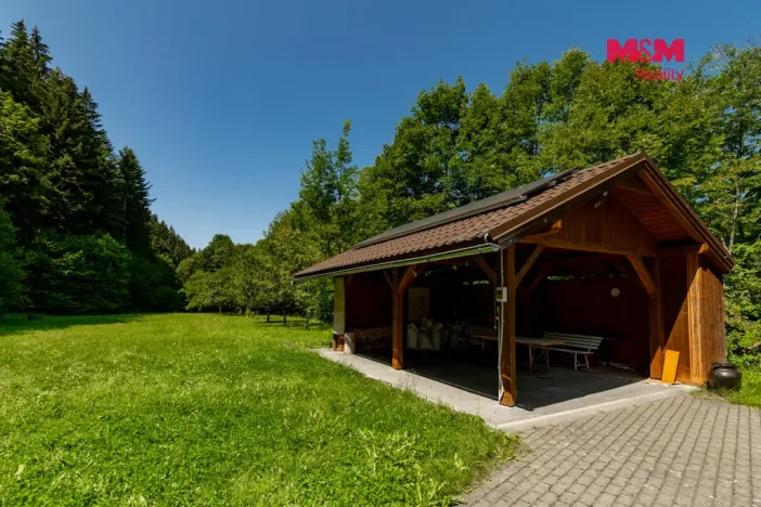 Prodej rodinného domu, Velké Karlovice, 245 m2