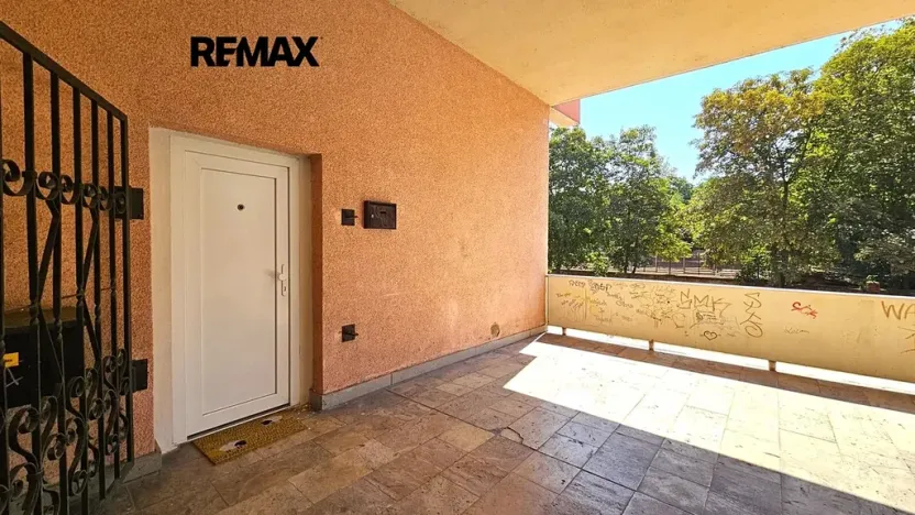 Prodej bytu 1+kk, Praha - Vršovice, Tádžická, 33 m2