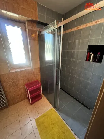 Prodej rodinného domu, Hronov - Zbečník, 160 m2