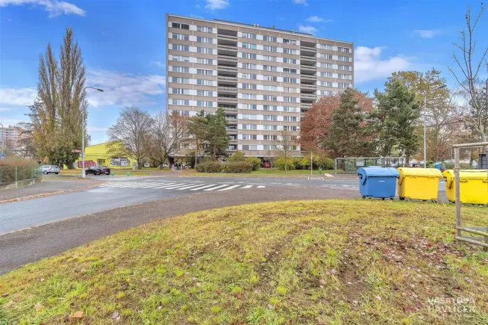 Pronájem bytu 2+kk, Hradec Králové, Veverkova, 36 m2