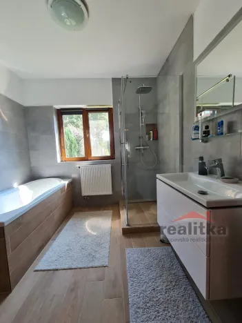 Prodej rodinného domu, Opava - Zlatníky, 6. května, 161 m2