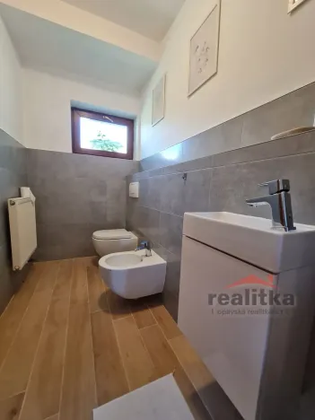 Prodej rodinného domu, Opava - Zlatníky, 6. května, 161 m2
