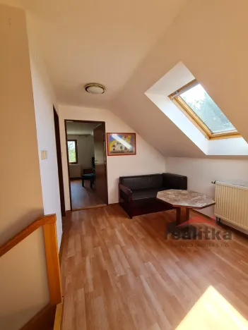 Prodej rodinného domu, Opava - Zlatníky, 6. května, 161 m2