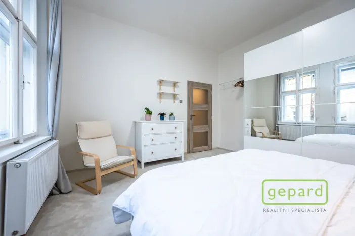 Pronájem bytu 2+kk, Praha - Smíchov, Grafická, 54 m2