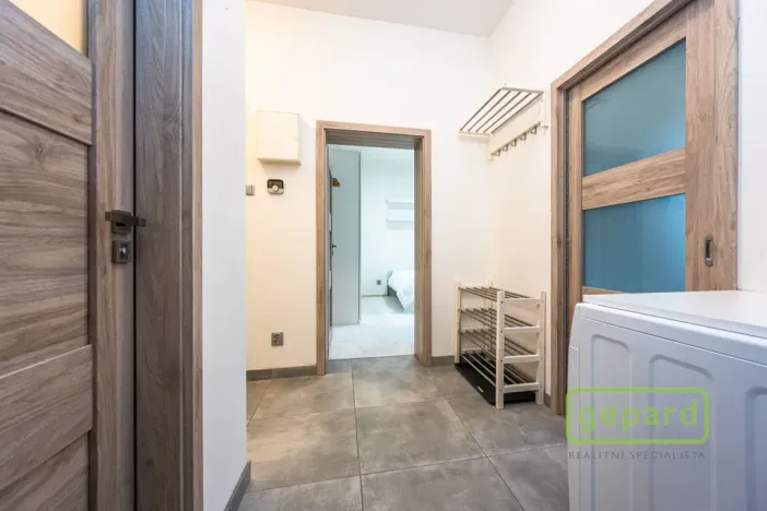 Pronájem bytu 2+kk, Praha - Smíchov, Grafická, 54 m2