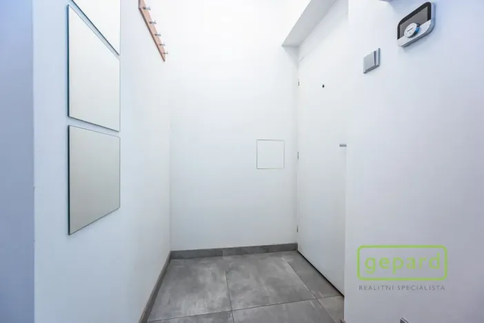 Pronájem bytu 2+kk, Praha - Smíchov, Grafická, 54 m2