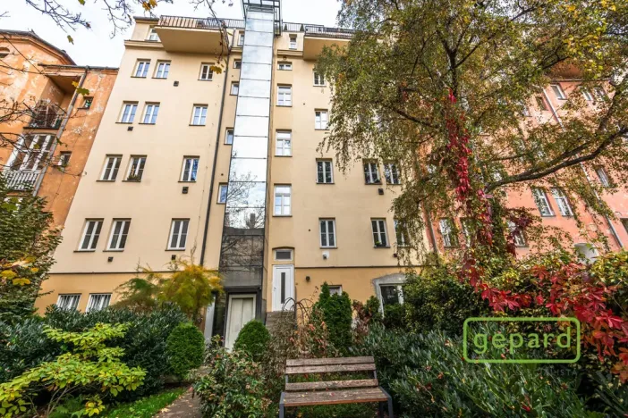 Pronájem bytu 2+kk, Praha - Smíchov, Grafická, 54 m2