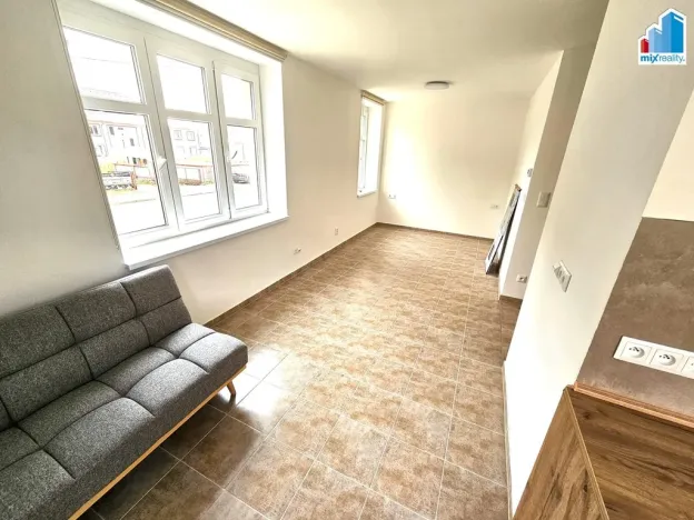 Prodej bytu 1+kk, Klatovy - Luby, 34 m2