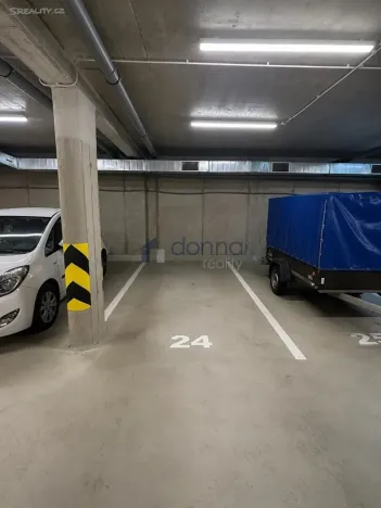 Pronájem bytu 2+kk, Praha, U Hostavického potoka, 56 m2