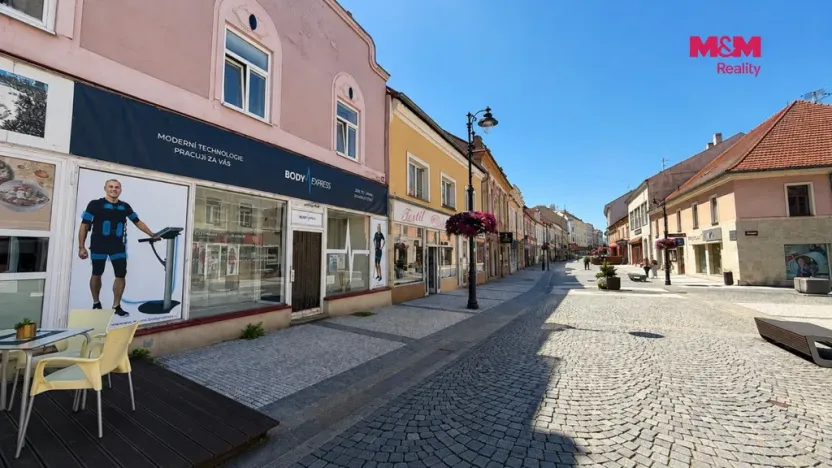 Pronájem obchodního prostoru, Louny, Pražská, 170 m2