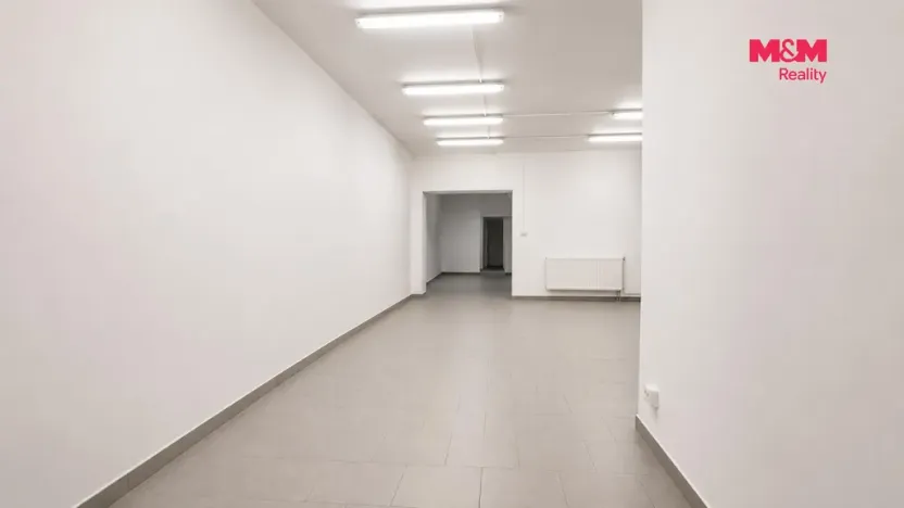 Pronájem obchodního prostoru, Louny, Pražská, 170 m2
