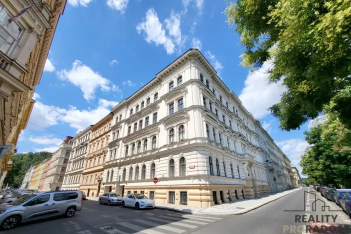 Pronájem obchodního prostoru, Praha, Petřínská, 135 m2