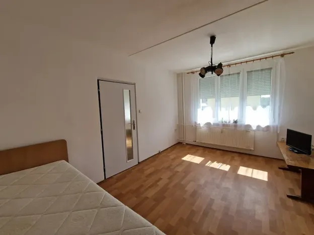 Pronájem bytu 2+kk, Praha - Kamýk, Zvolská, 31 m2