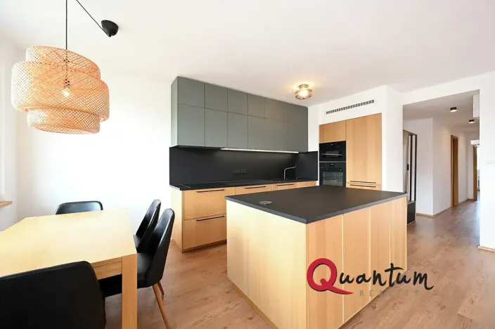 Pronájem bytu 3+kk, Praha - Žižkov, Květinková, 78 m2