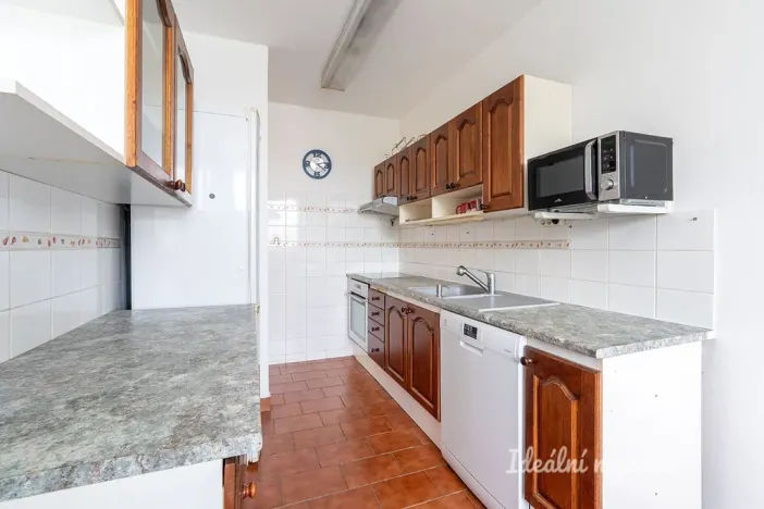 Pronájem bytu 3+1, Praha - Kobylisy, Chotovická, 71 m2