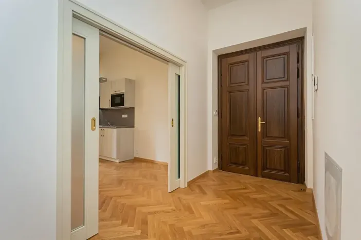 Pronájem bytu 2+kk, Praha - Staré Město, Kozí, 39 m2