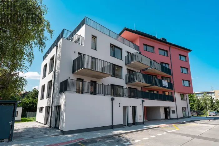 Prodej bytu 5+kk, Praha - Suchdol, U hotelu, 151 m2