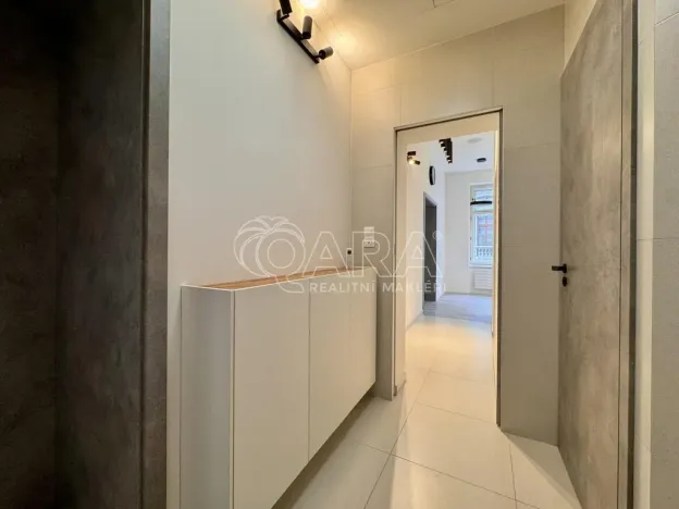 Pronájem bytu 2+1, Praha - Vinohrady, Vocelova, 83 m2