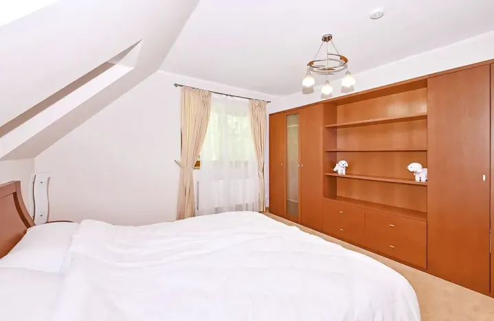 Prodej rodinného domu, Karlovy Vary, Slovenská, 162 m2