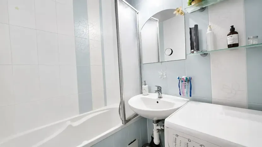 Prodej bytu 4+kk, Kamenice, Sídliště II, 77 m2