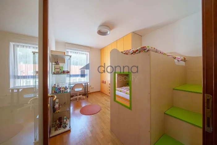 Pronájem bytu 3+kk, Praha, Podvinný mlýn, 80 m2