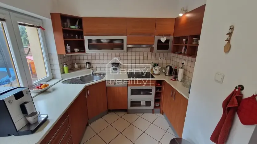 Pronájem bytu 2+kk, Pardubice, V Ráji, 46 m2