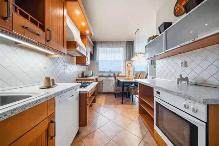 Prodej bytu 3+kk, Pardubice, Dašická, 76 m2