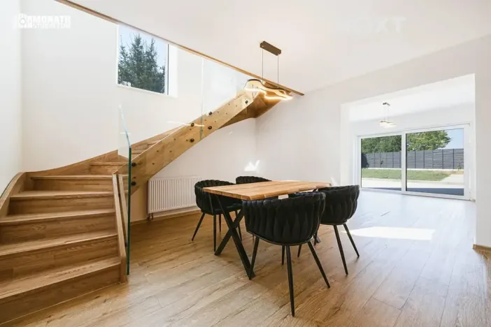 Prodej rodinného domu, Velatice, 255 m2
