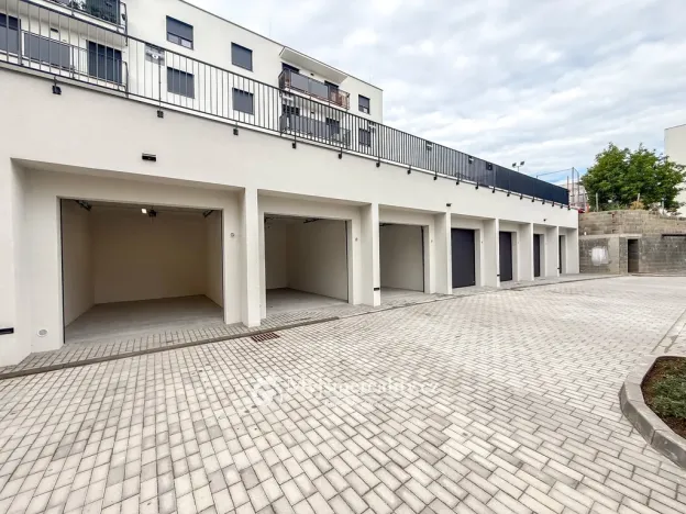 Pronájem garáže, Znojmo, Vančurova, 20 m2