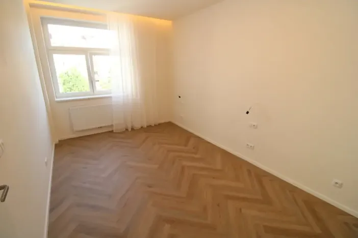 Pronájem bytu 2+kk, Praha - Žižkov, Jeseniova, 51 m2