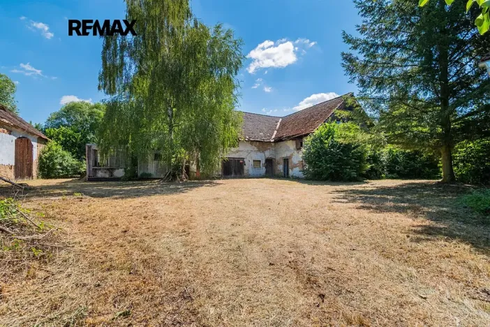 Prodej pozemku pro bydlení, Svéradice, 2388 m2