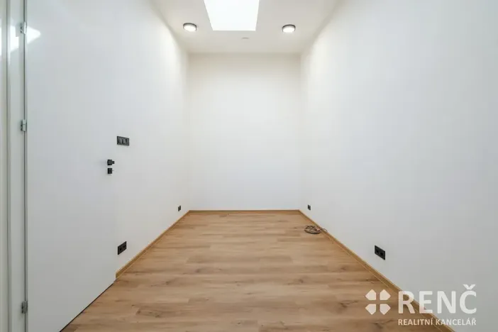 Pronájem bytu 2+kk, Brno, Výpadní, 52 m2
