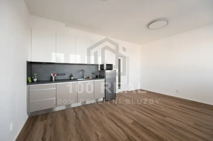 Pronájem bytu 1+kk, Hradec Králové, Průmyslová, 35 m2