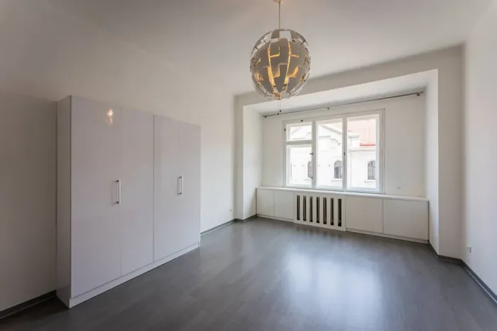 Pronájem bytu 1+kk, Praha - Karlín, Peckova, 34 m2