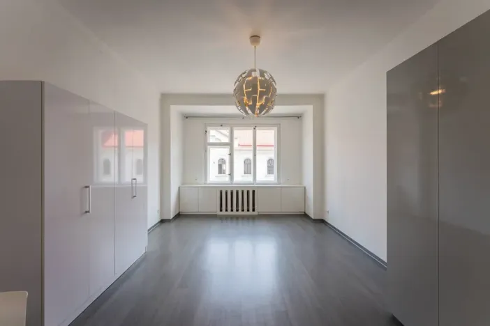Pronájem bytu 1+kk, Praha - Karlín, Peckova, 34 m2
