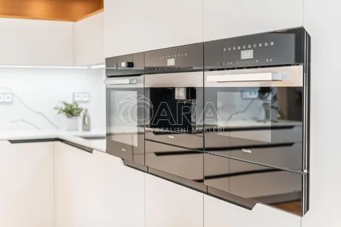 Prodej rodinného domu, Praha - Újezd nad Lesy, Hulická, 420 m2