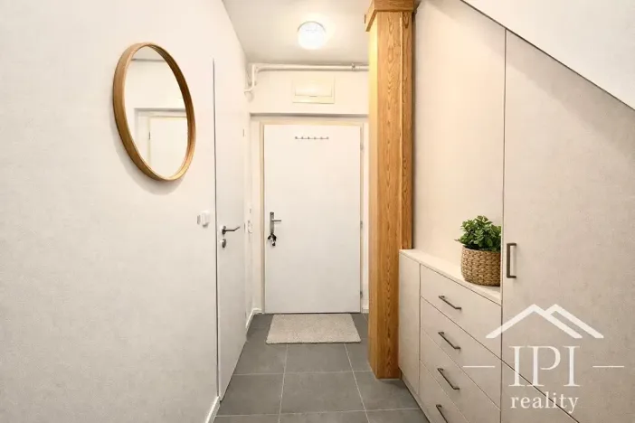 Prodej bytu 2+kk, Praha - Holešovice, Komunardů, 53 m2