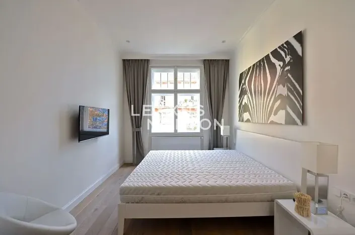 Pronájem bytu 2+kk, Praha - Vinohrady, náměstí Jiřího z Poděbrad, 56 m2