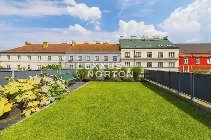Pronájem bytu 3+1, Praha - Holešovice, Na Maninách, 150 m2
