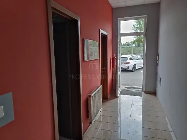 Pronájem obchodního prostoru, Praha - Strašnice, Černokostelecká, 135 m2
