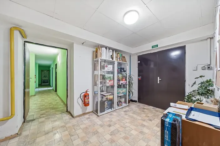 Prodej výrobních prostor, Věžky, 2200 m2