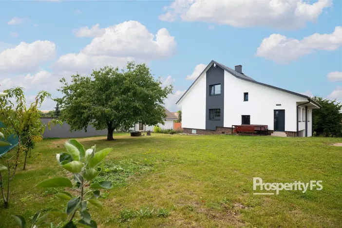 Prodej rodinného domu, Hořešovičky, 256 m2