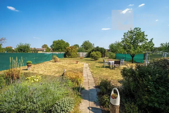 Prodej rodinného domu, Březí, Mládežnická, 230 m2