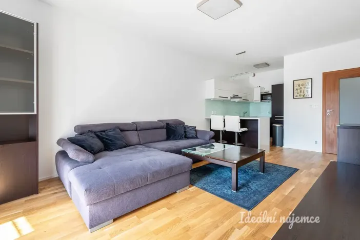 Pronájem bytu 2+kk, Praha - Smíchov, Jeřabinová, 53 m2