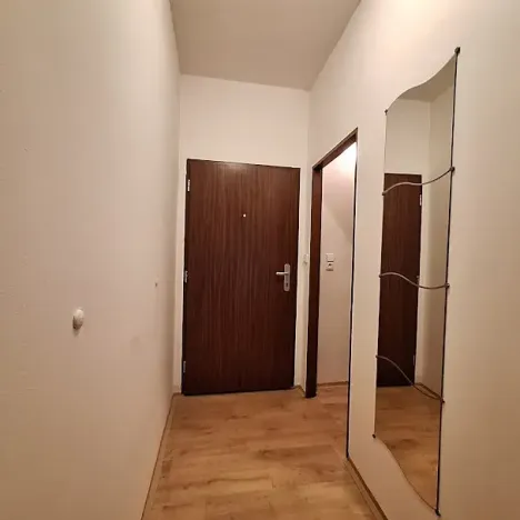 Pronájem bytu 1+kk, Praha - Strašnice, Černokostelecká, 33 m2