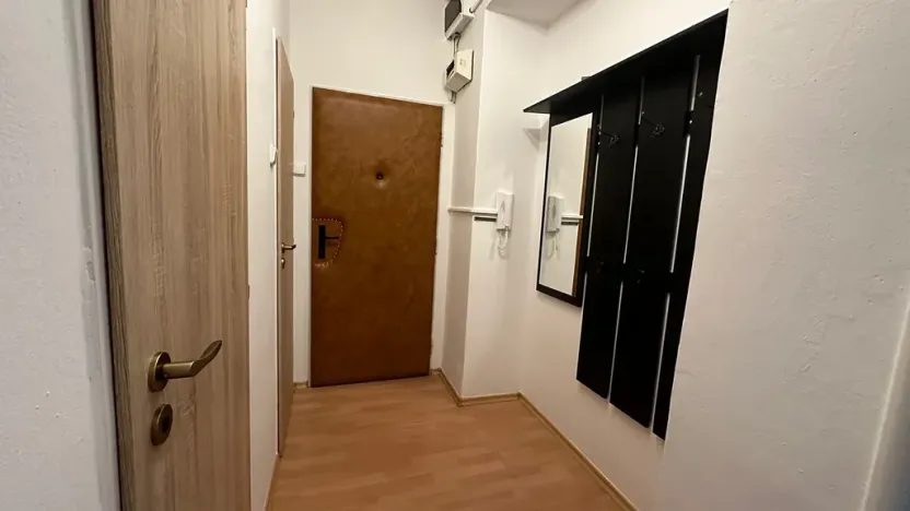 Pronájem bytu 2+1, Bánov, 55 m2