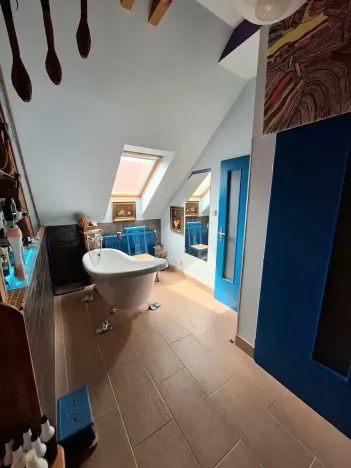 Pronájem obchodního prostoru, Praha - Vysočany, Novovysočanská, 160 m2