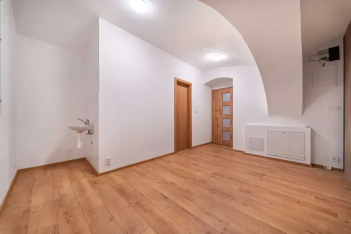 Pronájem obchodního prostoru, Plzeň, Dvorní, 127 m2
