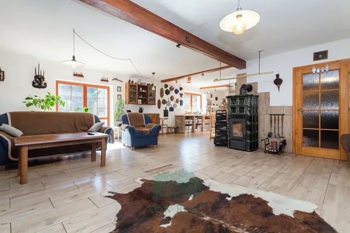 Prodej vícegeneračního domu, Skomelno, 284 m2
