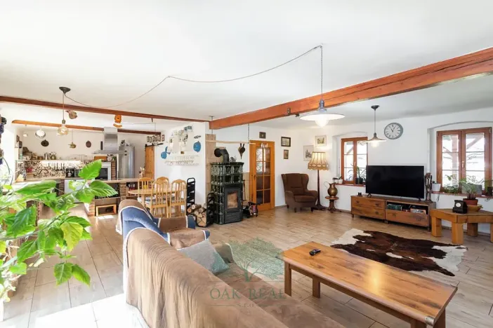 Prodej vícegeneračního domu, Skomelno, 284 m2